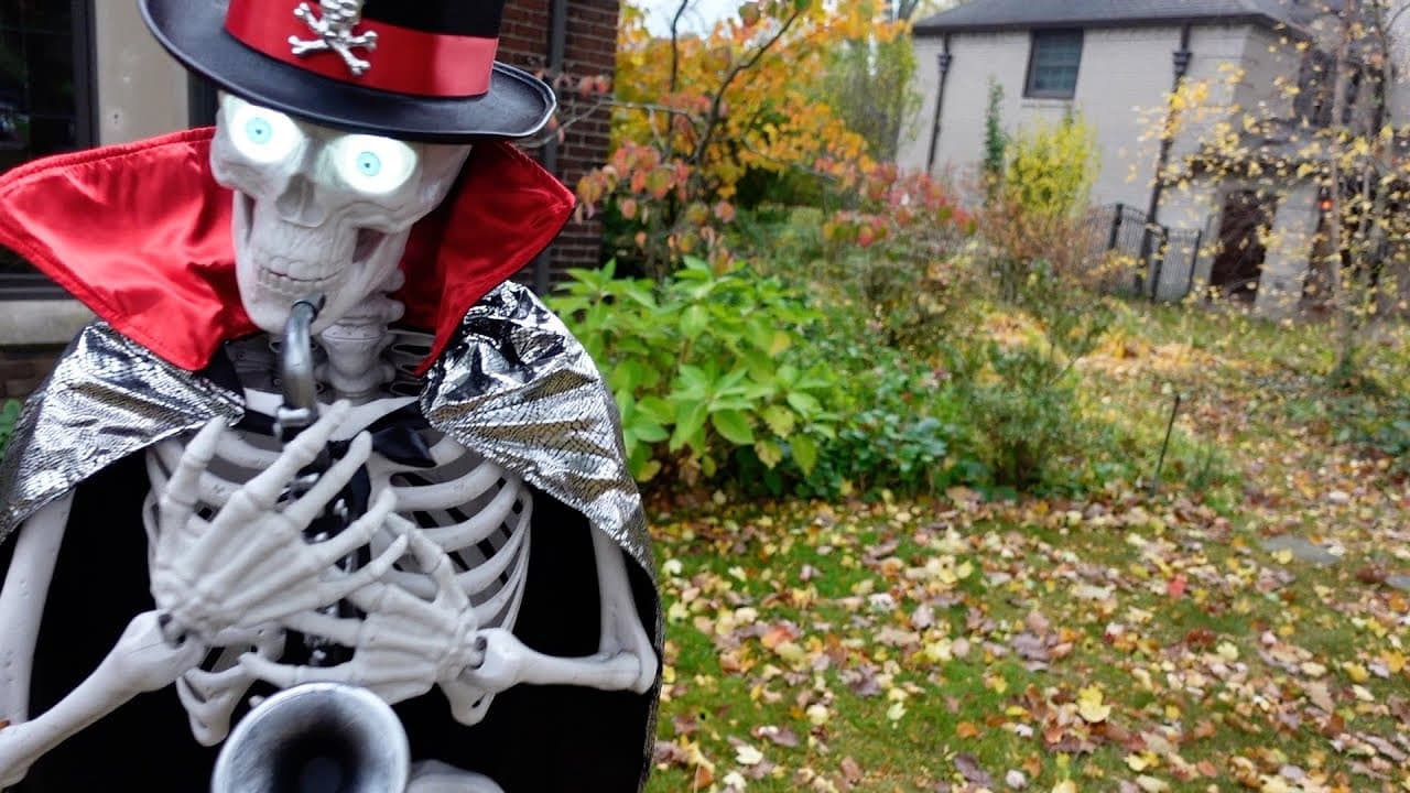 A spooky (mostly for the kids) Halloween vlog with the family 😂🎃